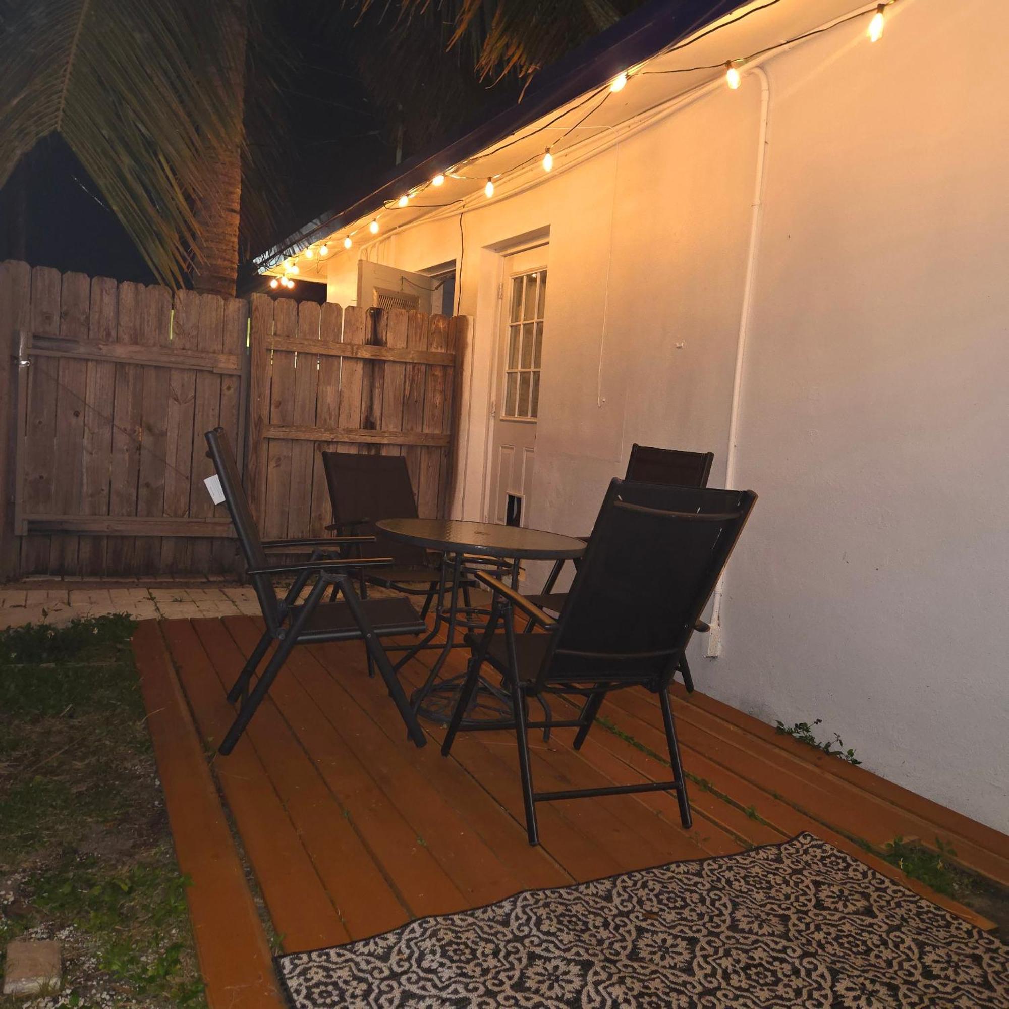Equipped House W Pool & Patios, Near The Beaches, Prime Location- Ideal For Small Families, Coastal Haven フォート・ローダーデール エクステリア 写真