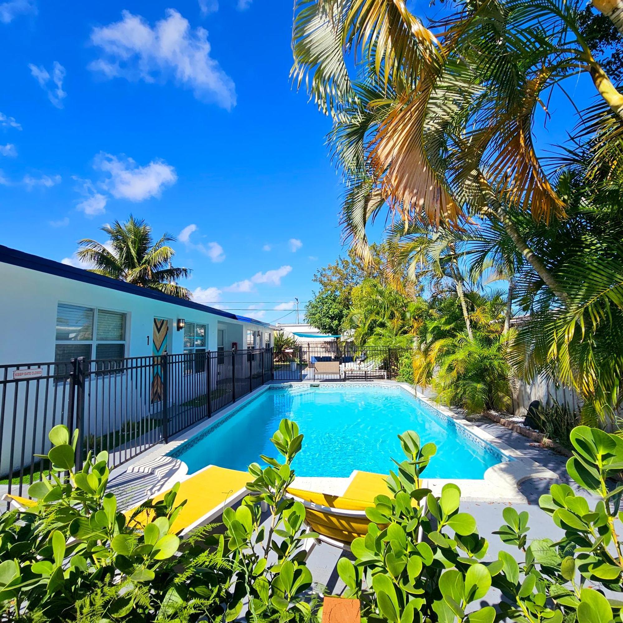 Equipped House W Pool & Patios, Near The Beaches, Prime Location- Ideal For Small Families, Coastal Haven フォート・ローダーデール エクステリア 写真
